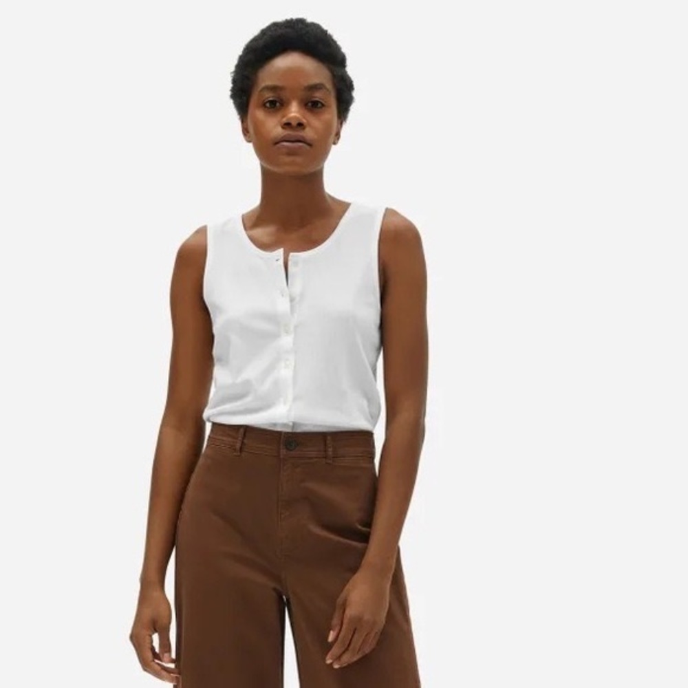Everlane selfie tank